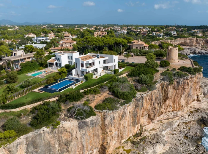 Villa i 1:a havsbandet med utsikt över "Es Pontas"-2