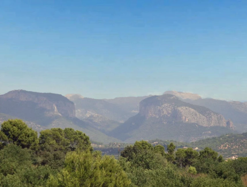 Finca mit Blick auf Palma und das Tramuntana-Gebirge-16