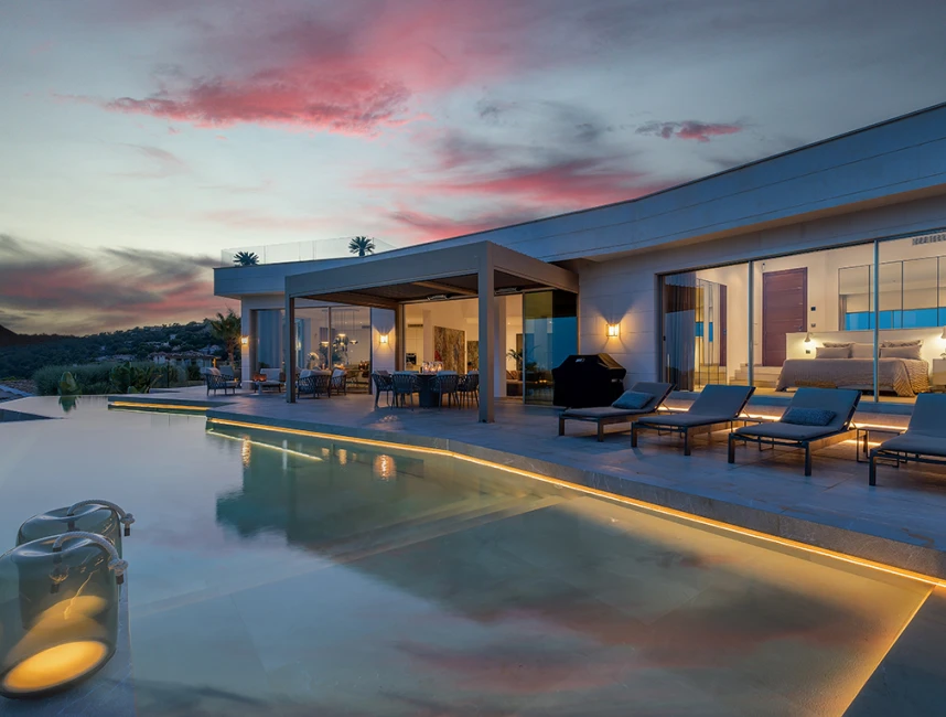 Spectacular villa with amazing panoramic views-22