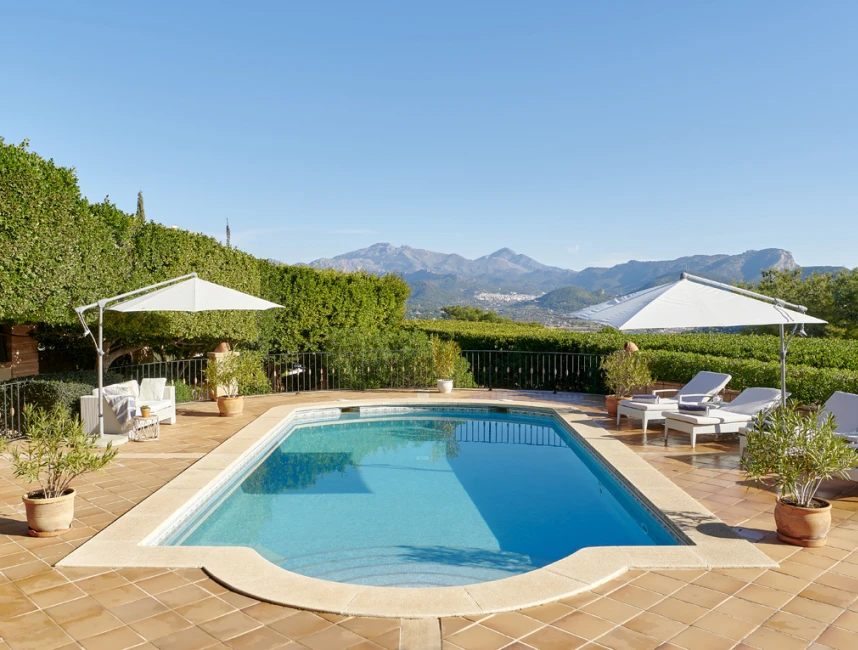 Villa méditerranéenne avec vue et permis de location de vacances-3