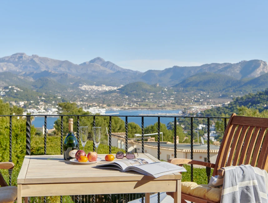 Villa méditerranéenne avec vue et permis de location de vacances-10