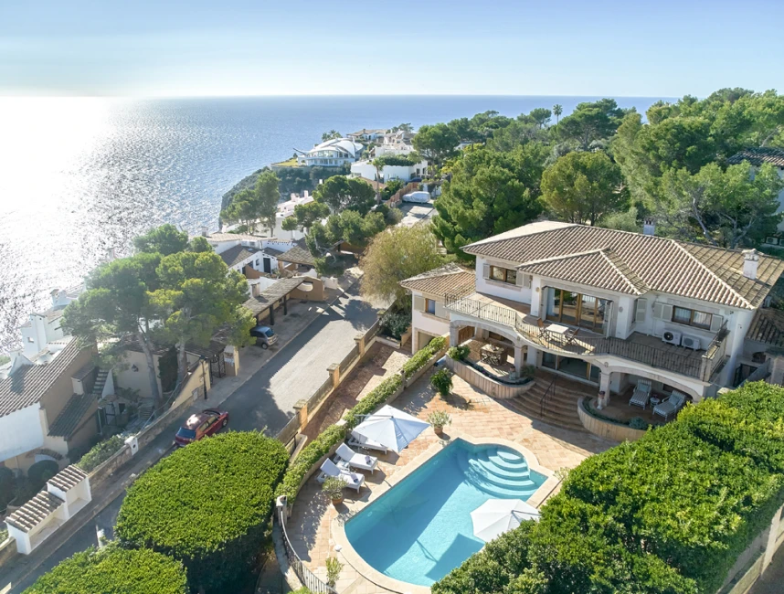 Villa méditerranéenne avec vue et permis de location de vacances-17