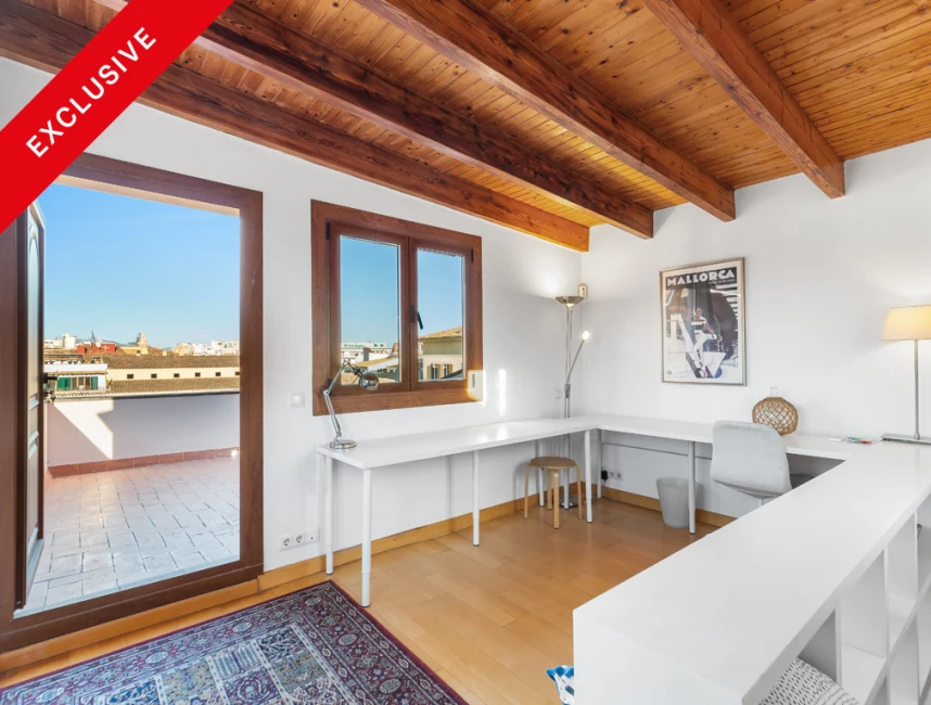 Characterful penthouse with three terraces and lift, Old Town- Palma de Mallorca-1