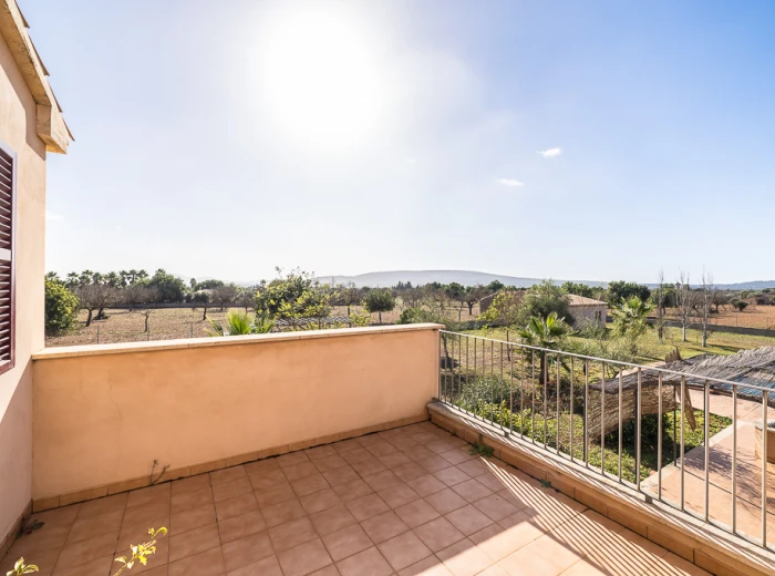 Well-maintained country house with pool and mountain views in Consell-14