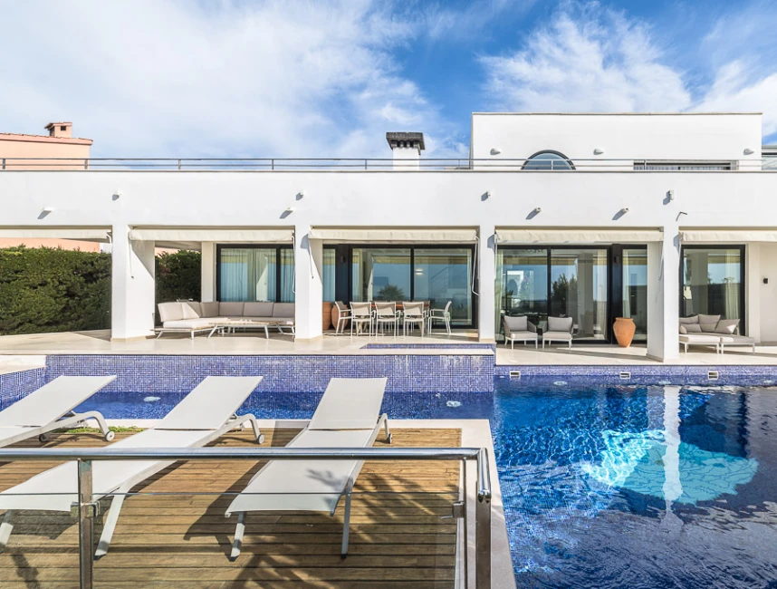 Modern villa top located and superb Bay views in Bahia Azul-17