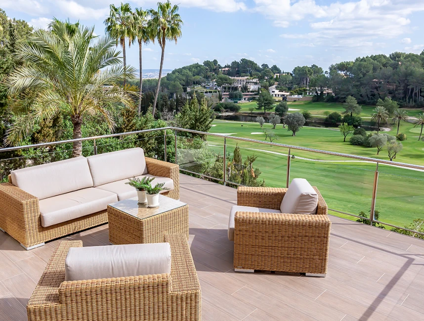 Charmante villa met weelderig uitzicht op de golfbaan-7