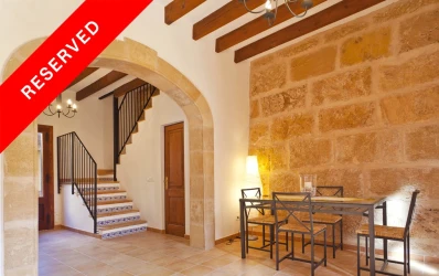 Casa a schiera superbamente riformata in vendita nel centro storico di Alcudia
