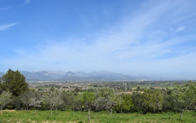 Bouwperceel met mooi uitzicht in Santa Eugenia