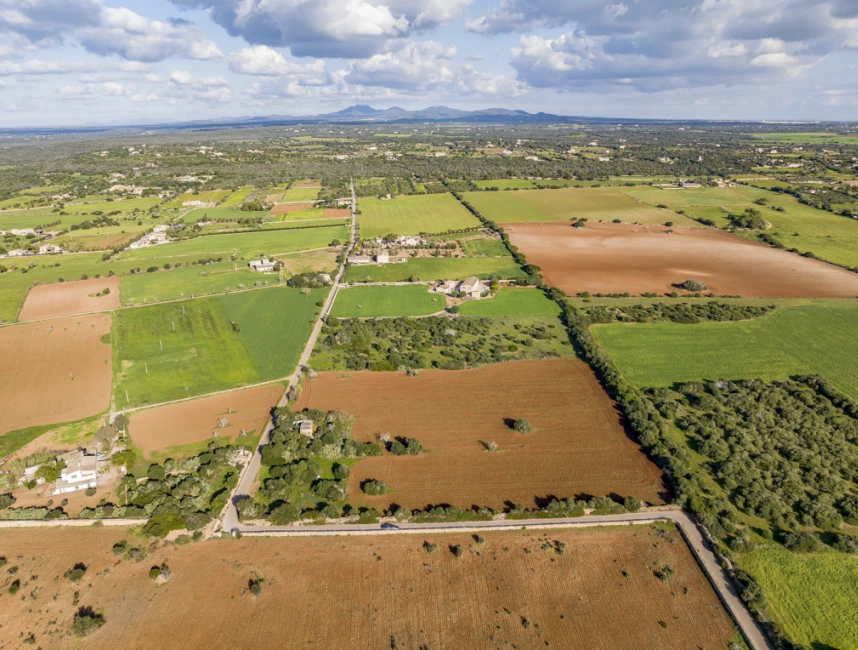 Plot with building licence near Ses Salines-2