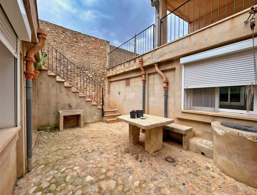 Cozy townhouse in Consell-13