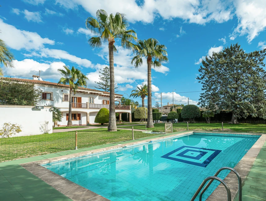 Majorcan villa with pool in Palmanyola-17
