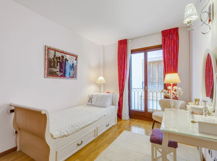 Excellent flat with terrace, lift & parking in the Old Town -  Palma de Mallorca-7