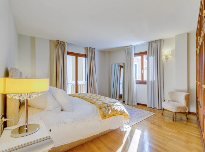 Excellent flat with terrace, lift & parking in the Old Town -  Palma de Mallorca-5
