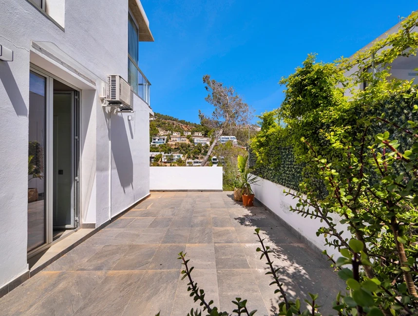 Privately located modern villa in the mountains of Costa d'en Blanes-14