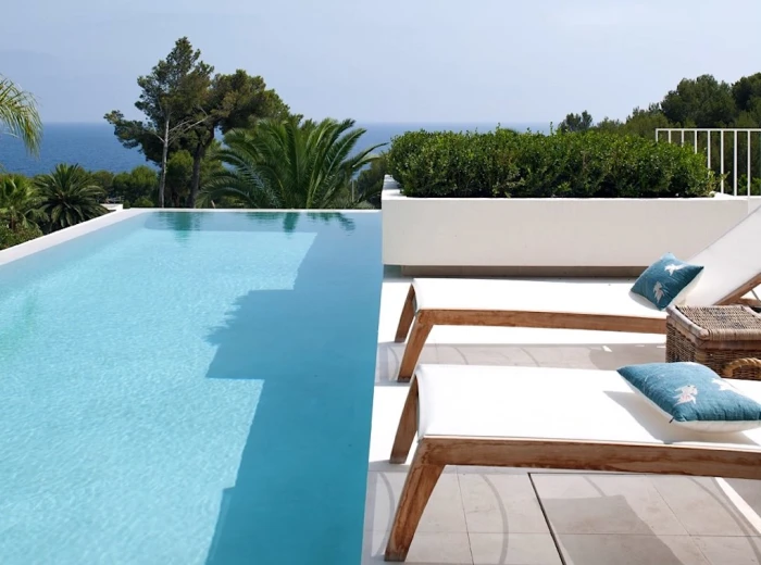 Designer-Villa mit herrlichem Meerblick in Costa de los Pinos-1