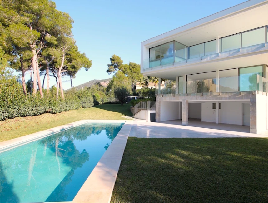 Villa in stile minimalista e moderno vicino alla spiaggia-10