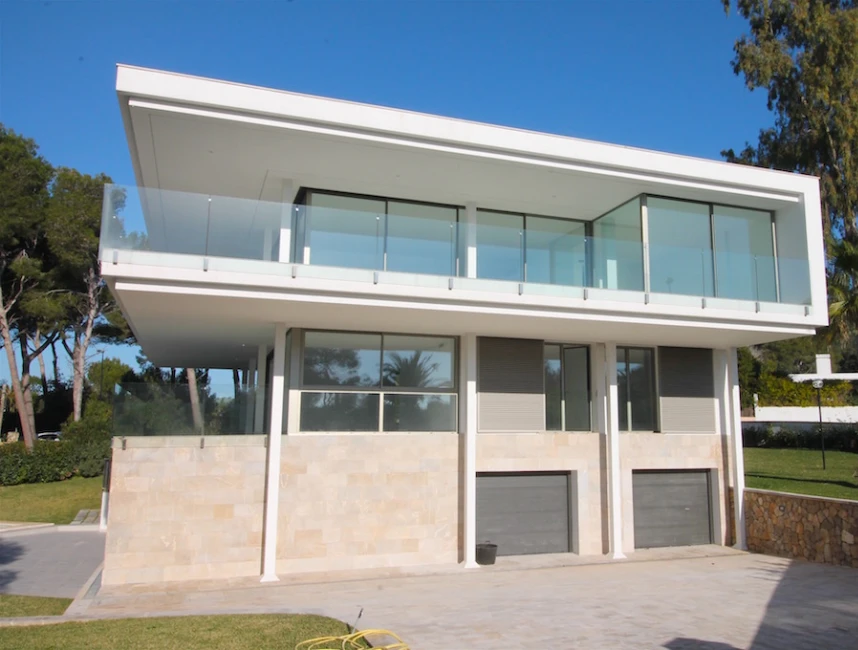 Minimalist modern style villa near the beach-7
