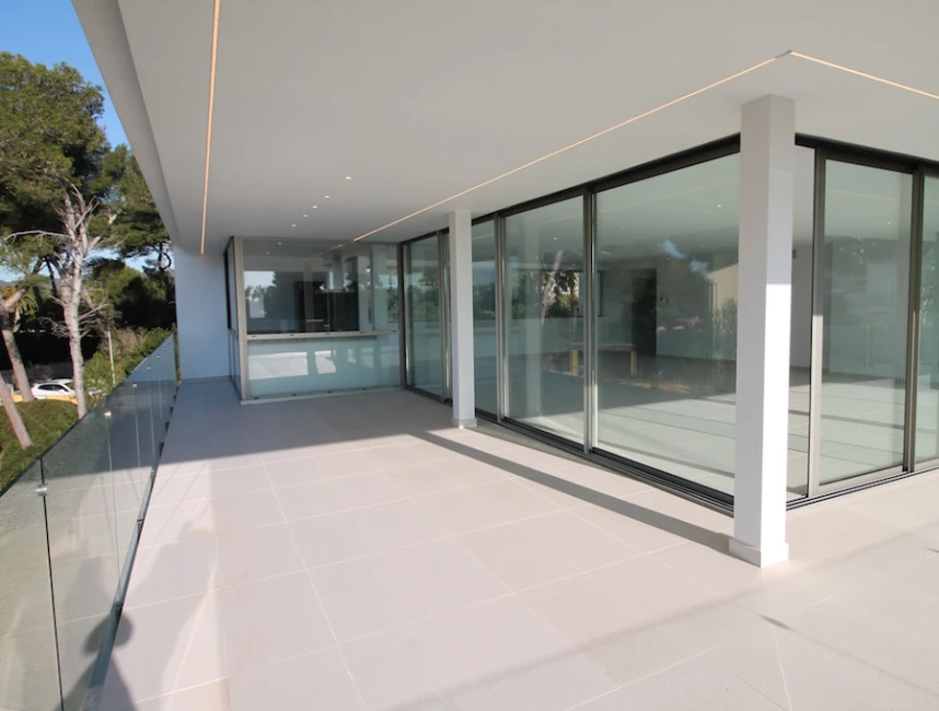 Villa minimaliste de style moderne près de la plage à Costa de los Pinos-4