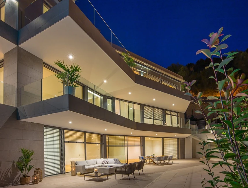 Modern villa in Son Vida with sea views-28
