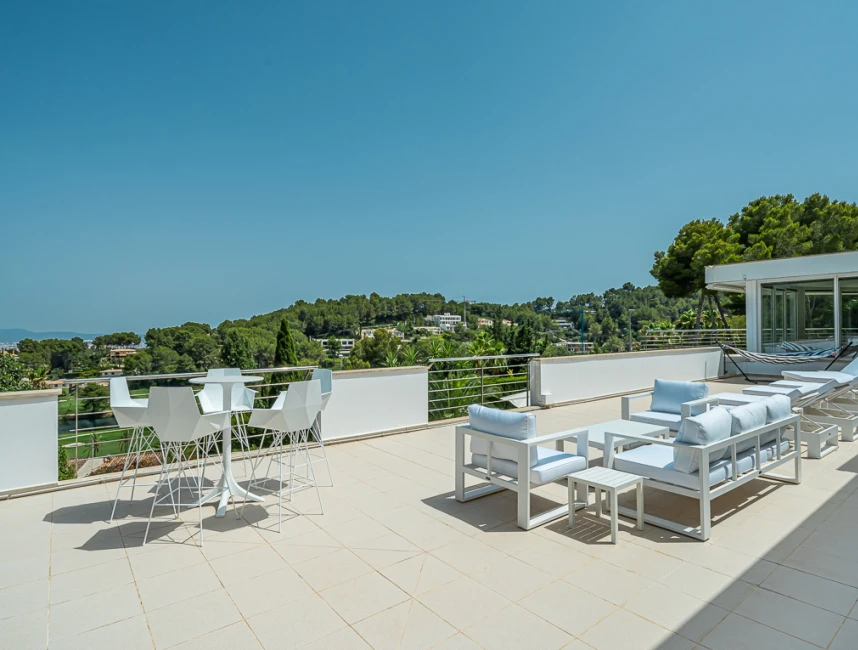 Ruime moderne villa met uitzicht op de golfbaan in Son Vida, Palma de Mallorca-14