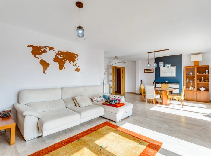 Spacious, bright flat with terrace, lift & parking in Palma-4