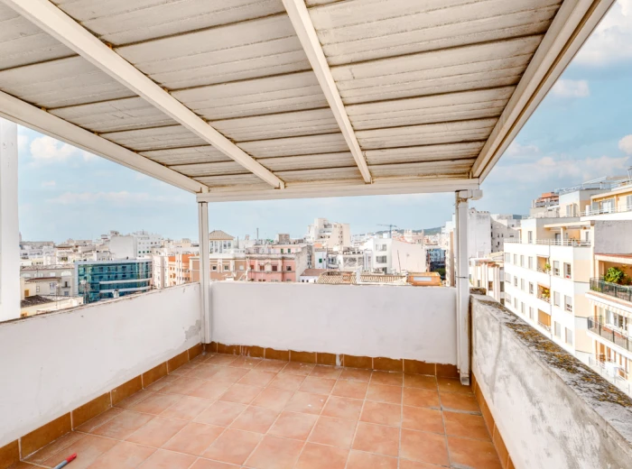 Appartement spacieux et lumineux avec terrasse, ascenseur et parking à Palma de Mallorca, centre ville-11