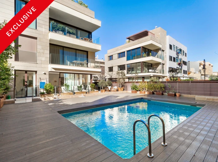 Charming ground floor apartment with pool and parking-1