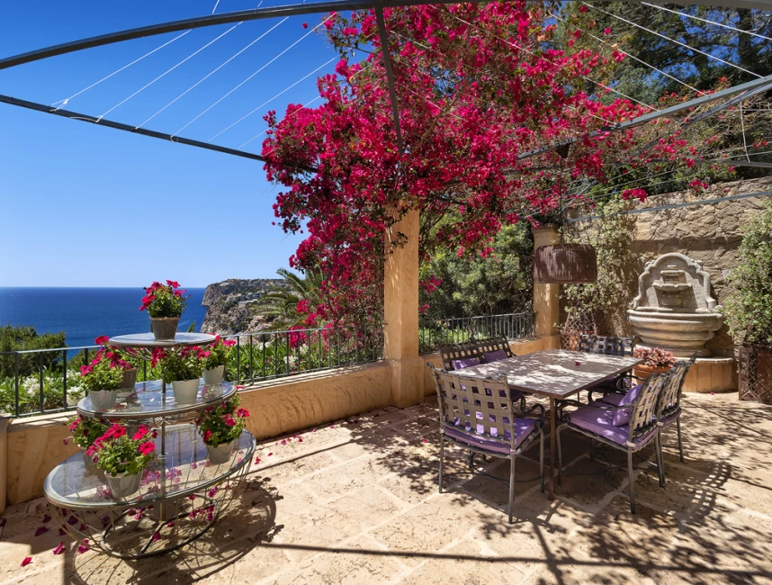 Mediterranean Villa with sea views & holiday rental license-20