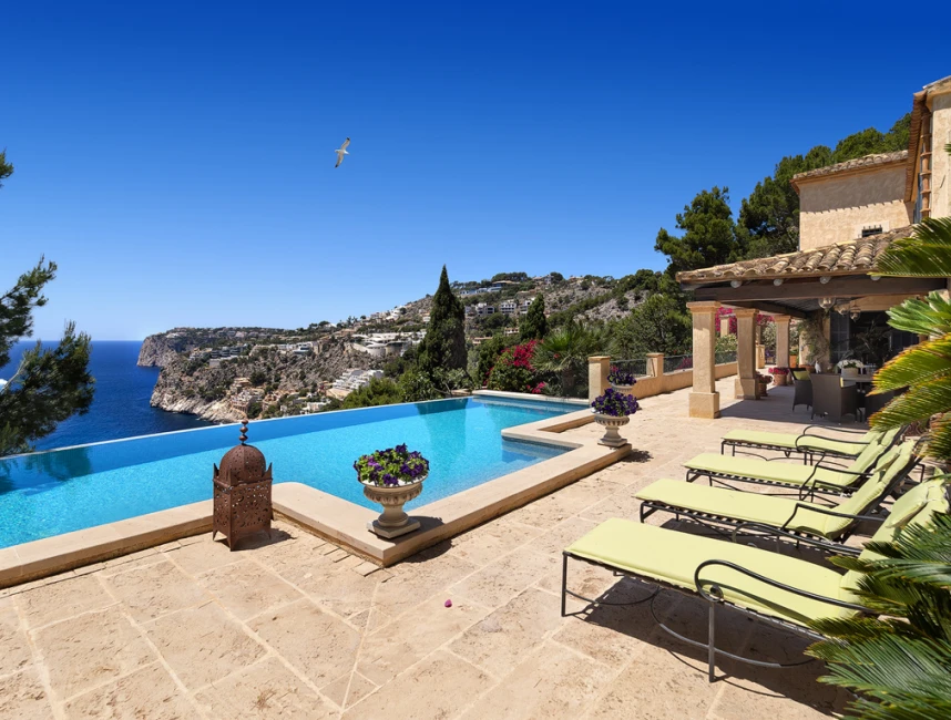 Mediterranean Villa with sea views & holiday rental license-25