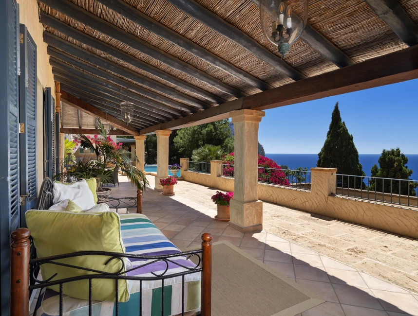 Mediterranean Villa with sea views & holiday rental license-18