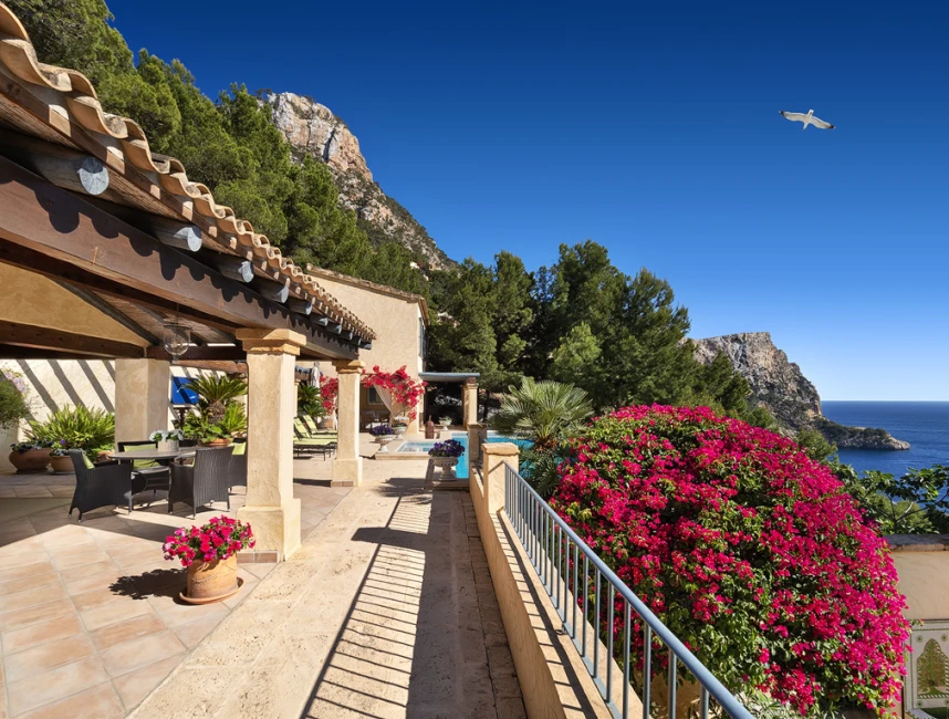 Mediterranean Villa with sea views & holiday rental license-2