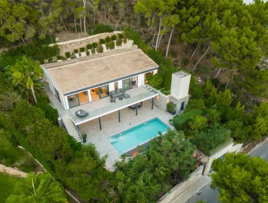 Moderne villa met uitzicht op zee en privacy-3