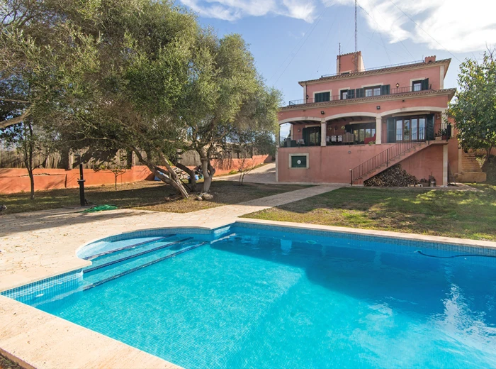 Mediterrane Villa mit Pool in Sa Torre-3