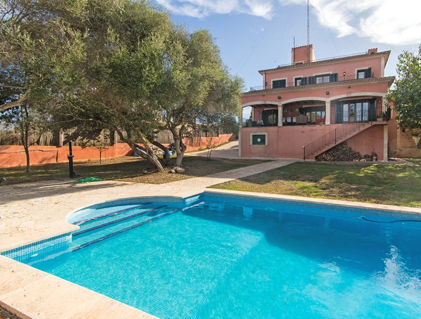Mediterranean villa with pool in Sa Torre-3