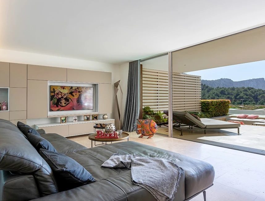 Moderne villa met zeezicht in luxe complex-6