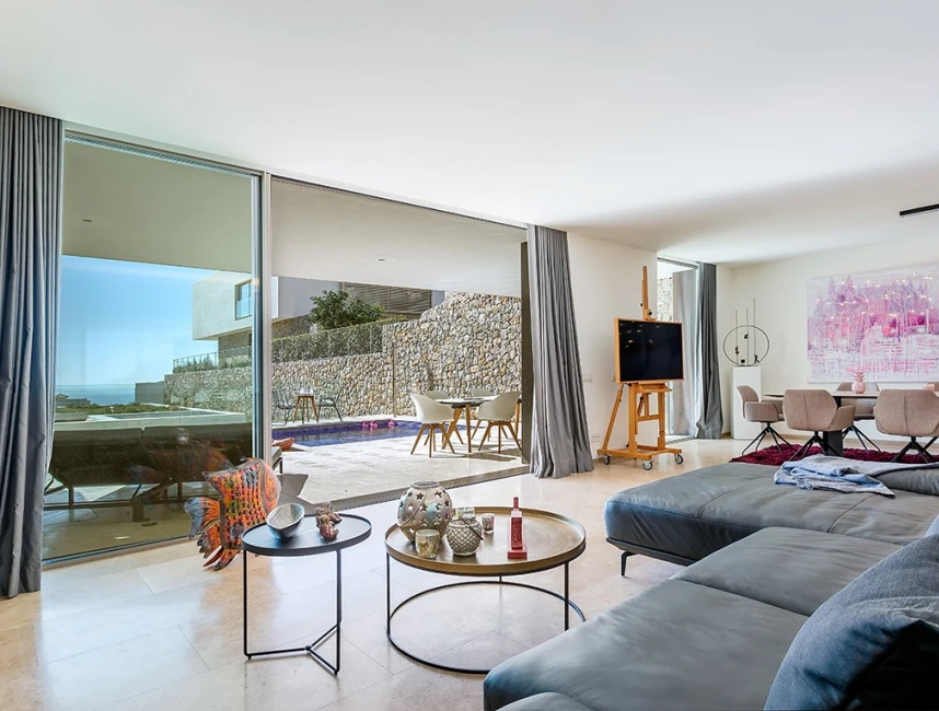 Moderne villa met zeezicht in luxe complex-5