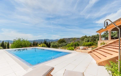 Villa med fantastisk utsikt över Palma och Tramuntana