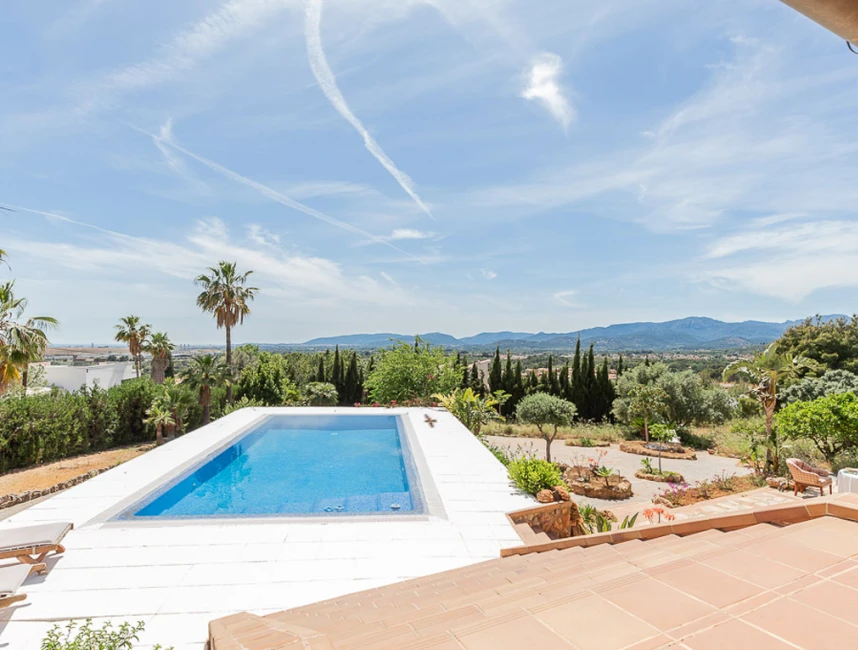 Villa med fantastisk utsikt över Palma och Tramuntana-12