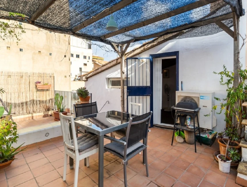 Attraktiv duplextakvåning med terrasser i Gamla stan - Palma-11
