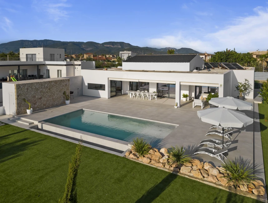 Exclusive luxury villa in a private location close to Palma-22