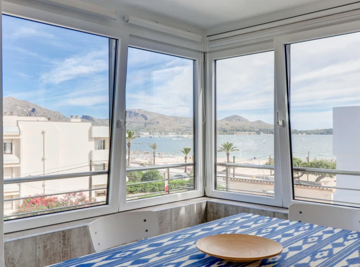 Fantastic apartment with sea views-7