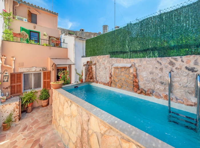 Pretty Village House with Pool and grand views in Campanet-1