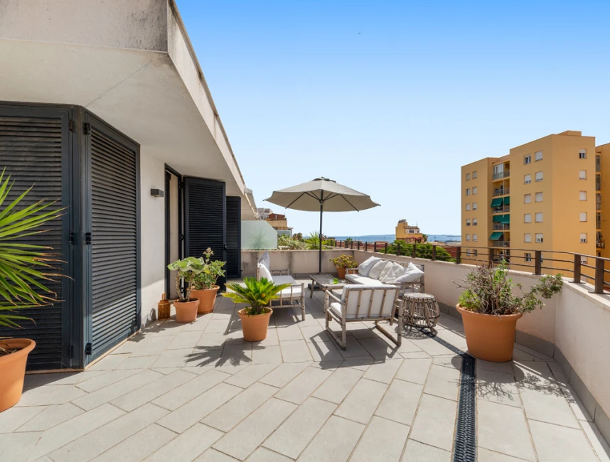 Duplex takvåning med havsutsikt terrass, parkering och hiss i Palma de Mallorca - Portixol-11