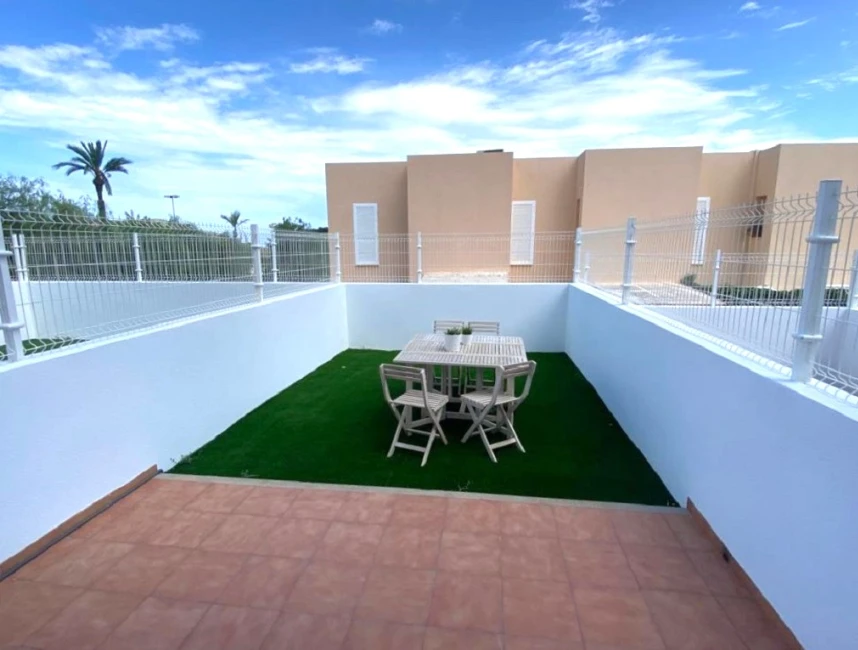 Moderna casa a schiera con giardino e terrazza sul tetto a Capdepera-2