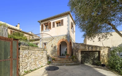Charming townhouse with pool in Galilea - Mallorca