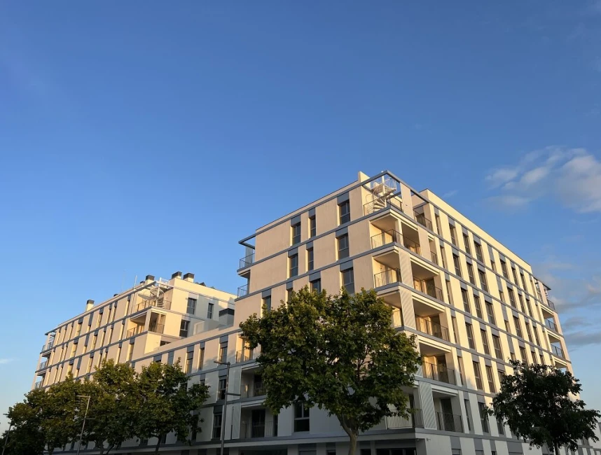 Nowo wybudowany penthouse z tarasami z widokiem na morze, parkingiem i wspólnym basenem - Nou Llevant-15