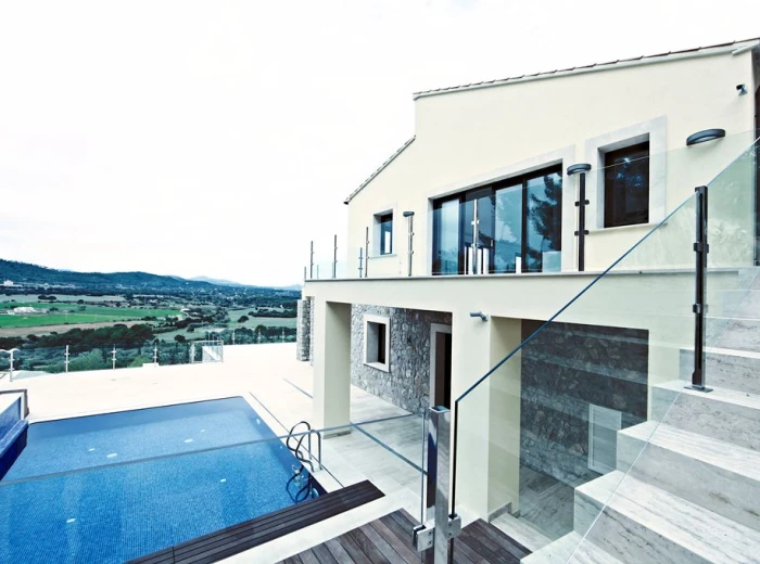 Charmante villa moderne avec licence de location près du terrain de golf à Cap Vermell-1