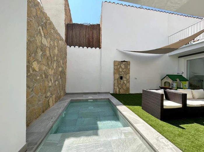 Modern townhouse with pool in Alaró-5