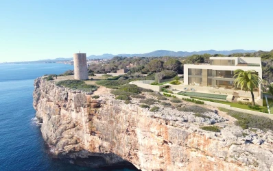 Villa moderne exclusive en première ligne de mer à Porto Cristo