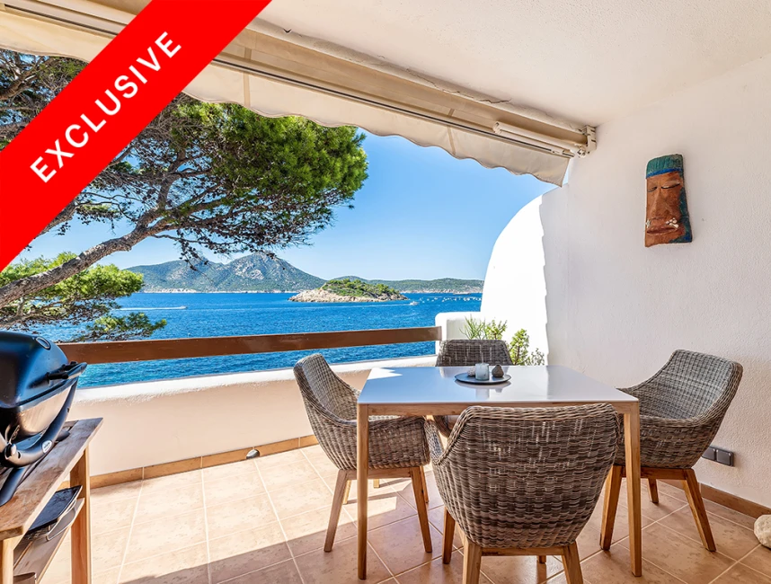 Frontline apartment with beautiful views & sea access-1